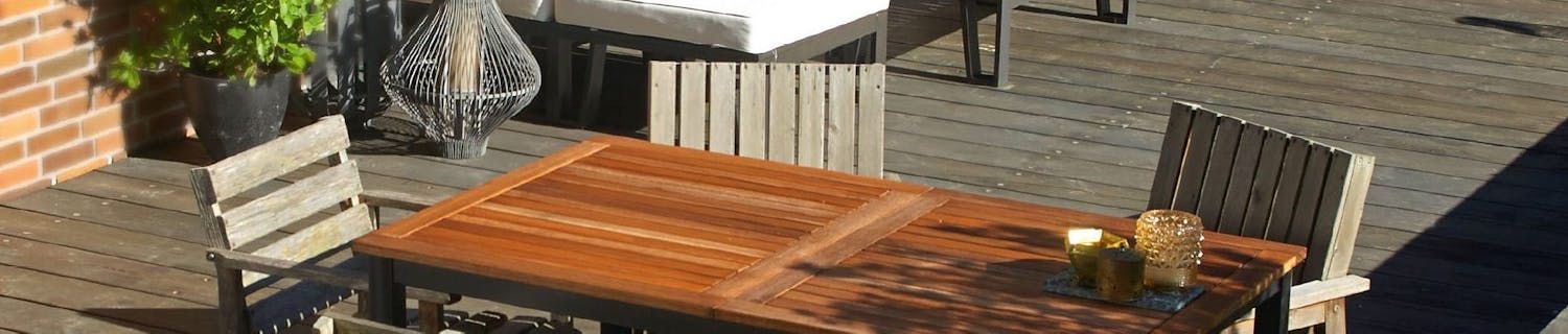 Ny træterrasse ovenpå de gamle fliser